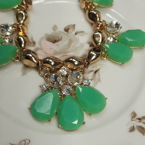 Green & Gold Colored Statement Bib Necklace Teardrop Cabochons Clear Rhinestones - Picture 3 of 5